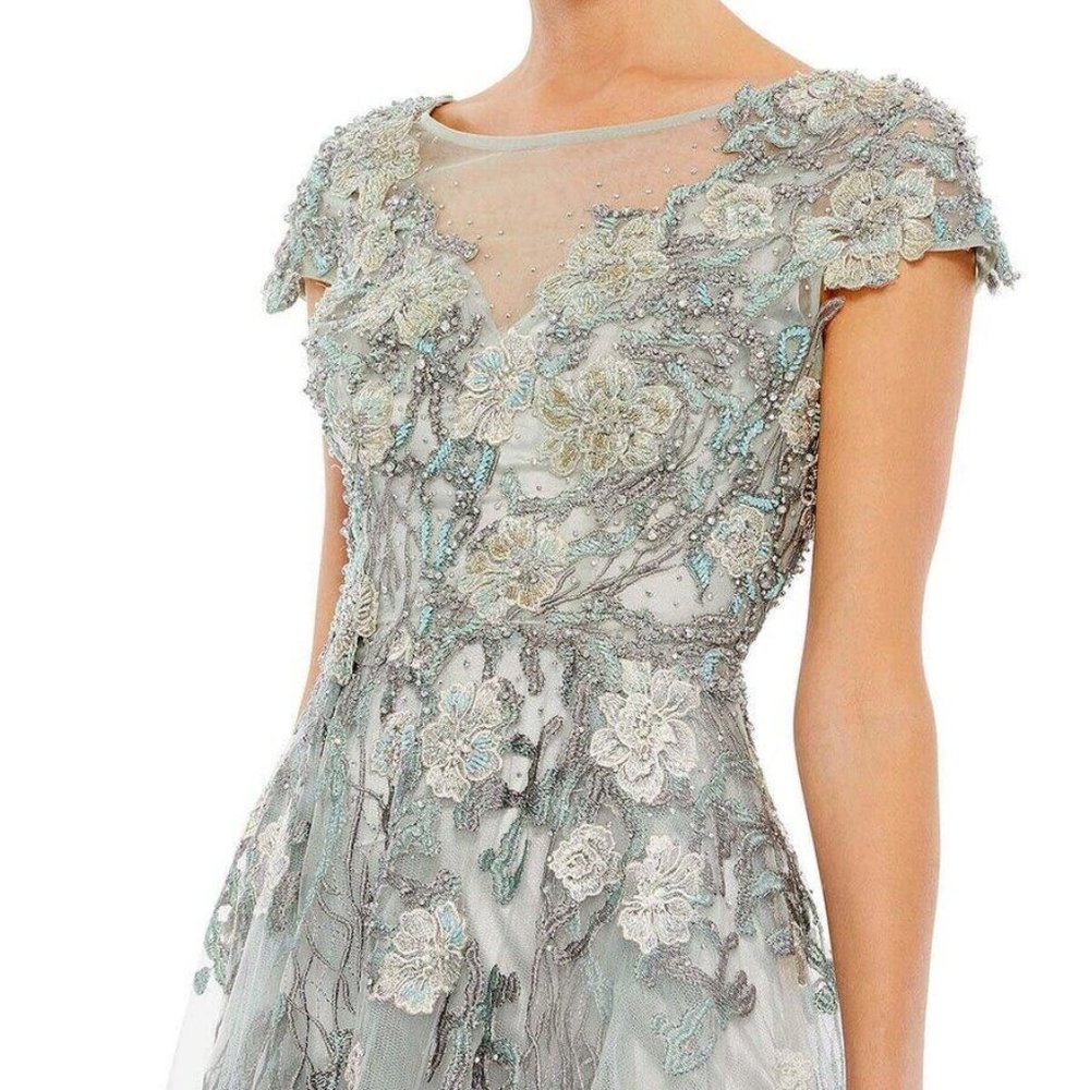 Mac Duggal Size 12 Floral Embroidered Evening Gown. Original Price: $798